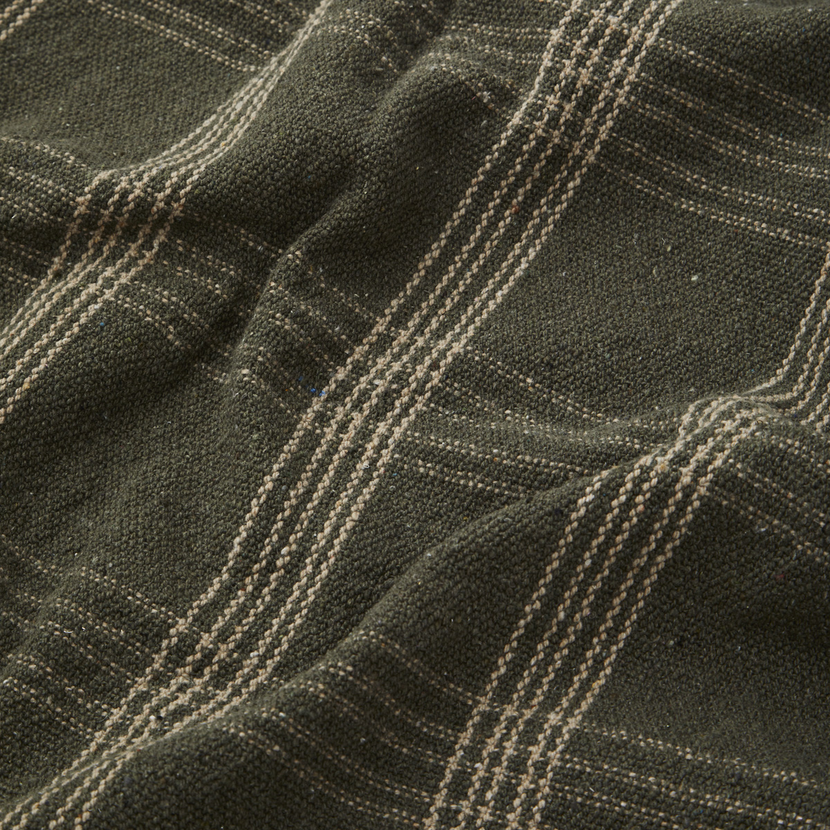 Checked woven throw w/ fringes